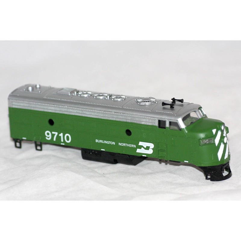 Bachmann HO Scale EMD F9 Burlington Northern number 9710 locomotive ...