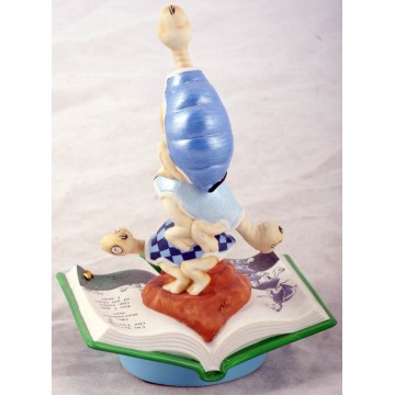 Photo 4 of Hallmark The Dr. Seuss Collection On Top of the World figurine LMTD Box Papers